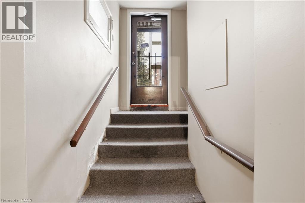 826 Main Street E, Hamilton, ON