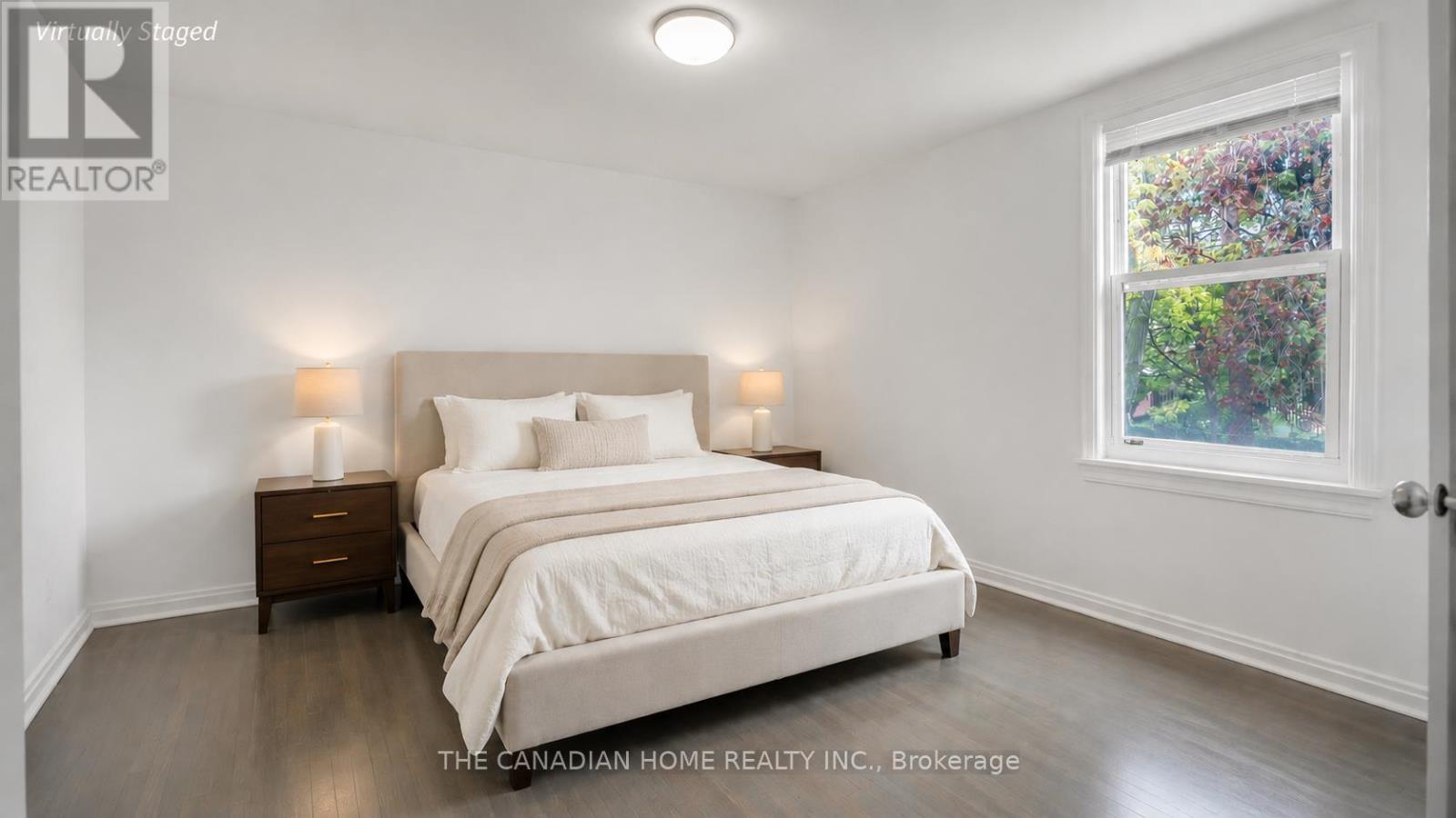 87 West 5Th Street, Hamilton, ON - Indoor Photo Showing Bedroom