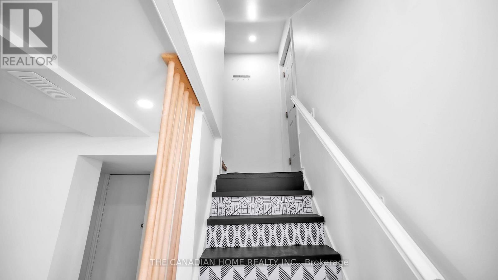 87 West 5Th Street, Hamilton, ON - Indoor Photo Showing Other Room