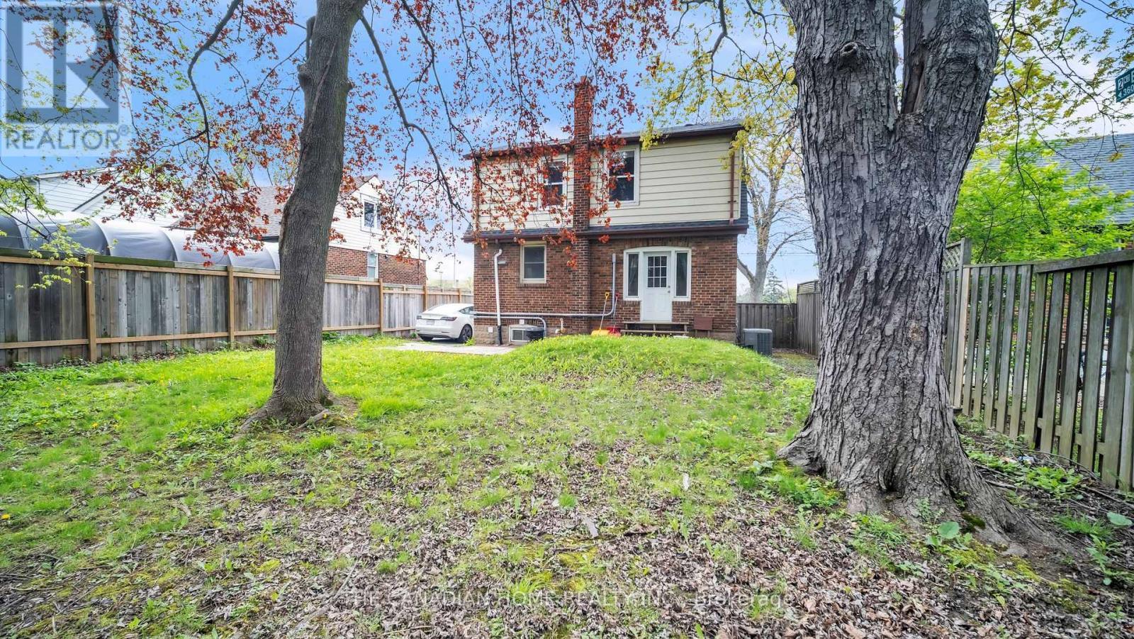 87 West 5Th Street, Hamilton, ON - Outdoor