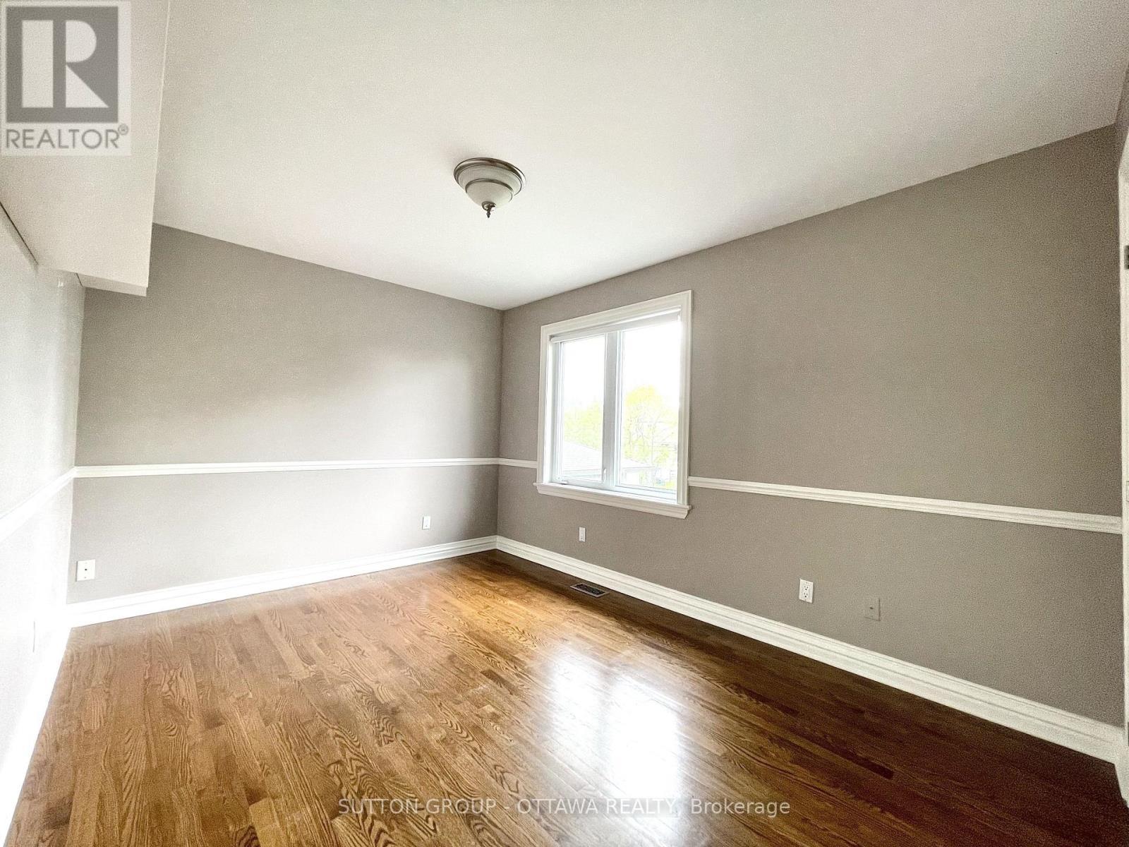 1520 Arnhem Street, Ottawa, ON - Indoor Photo Showing Other Room