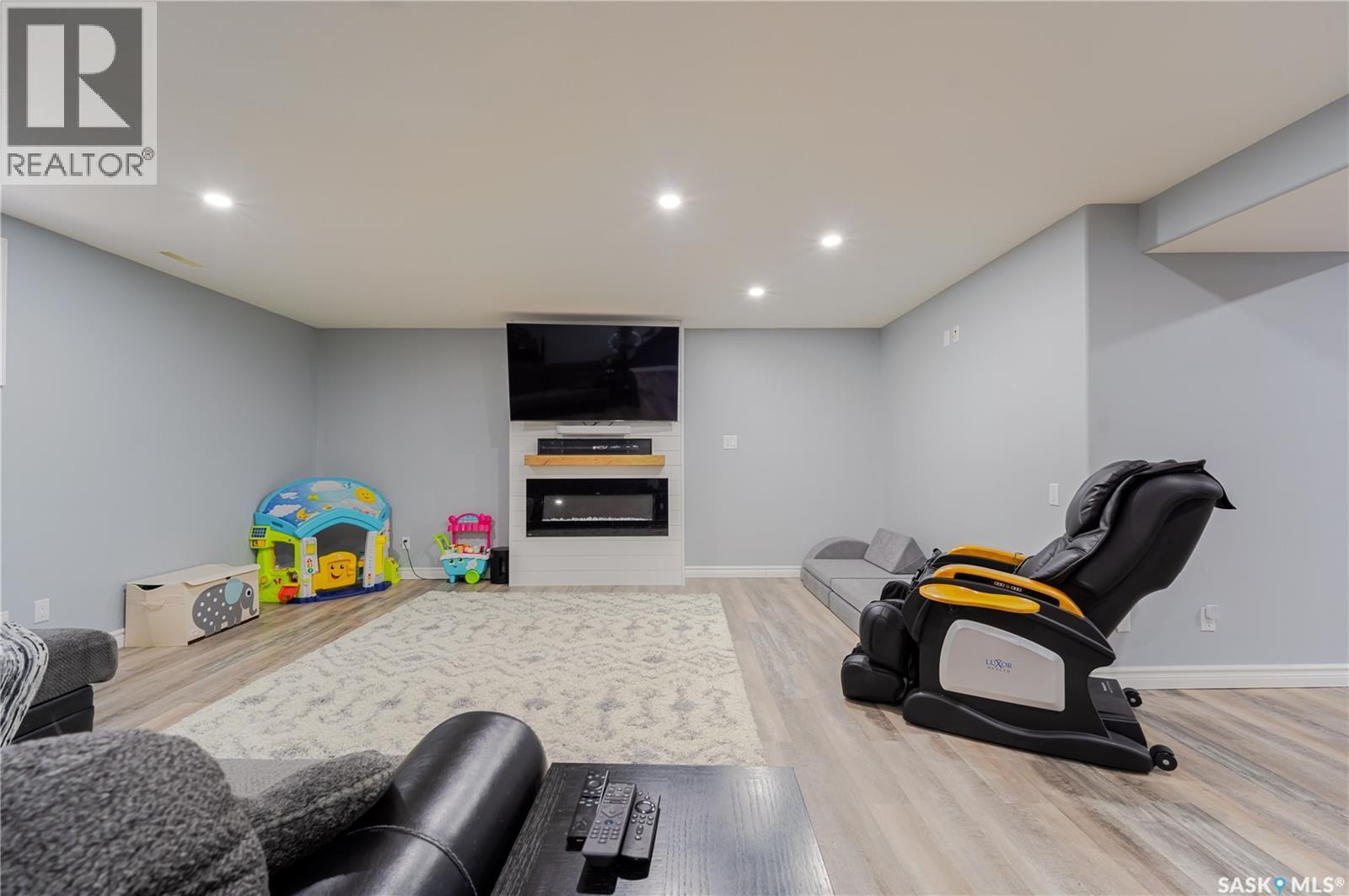 1054 Monk Avenue, Moose Jaw, SK - Indoor