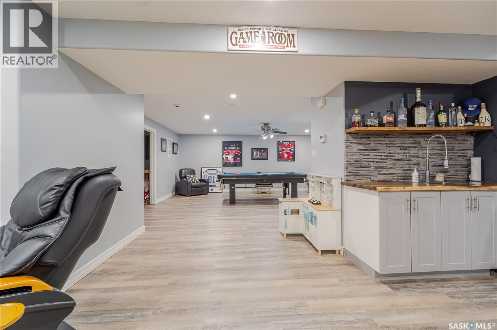 1054 Monk Avenue, Moose Jaw, SK - Indoor