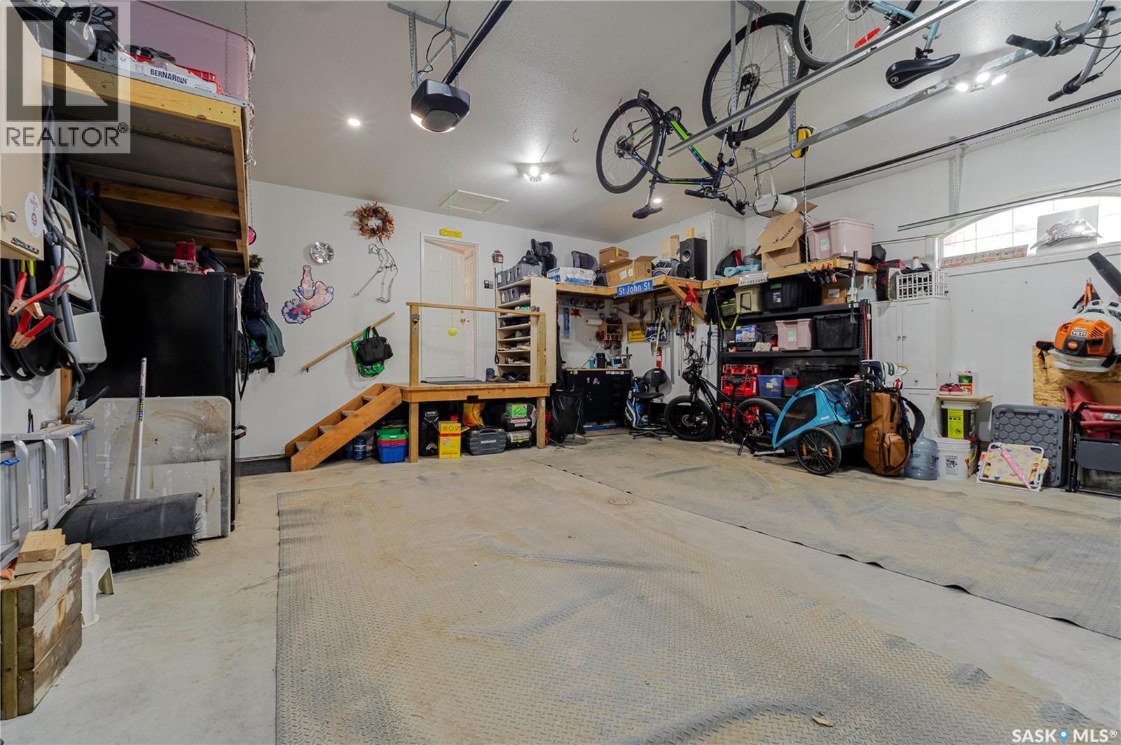 1054 Monk Avenue, Moose Jaw, SK - Indoor Photo Showing Garage