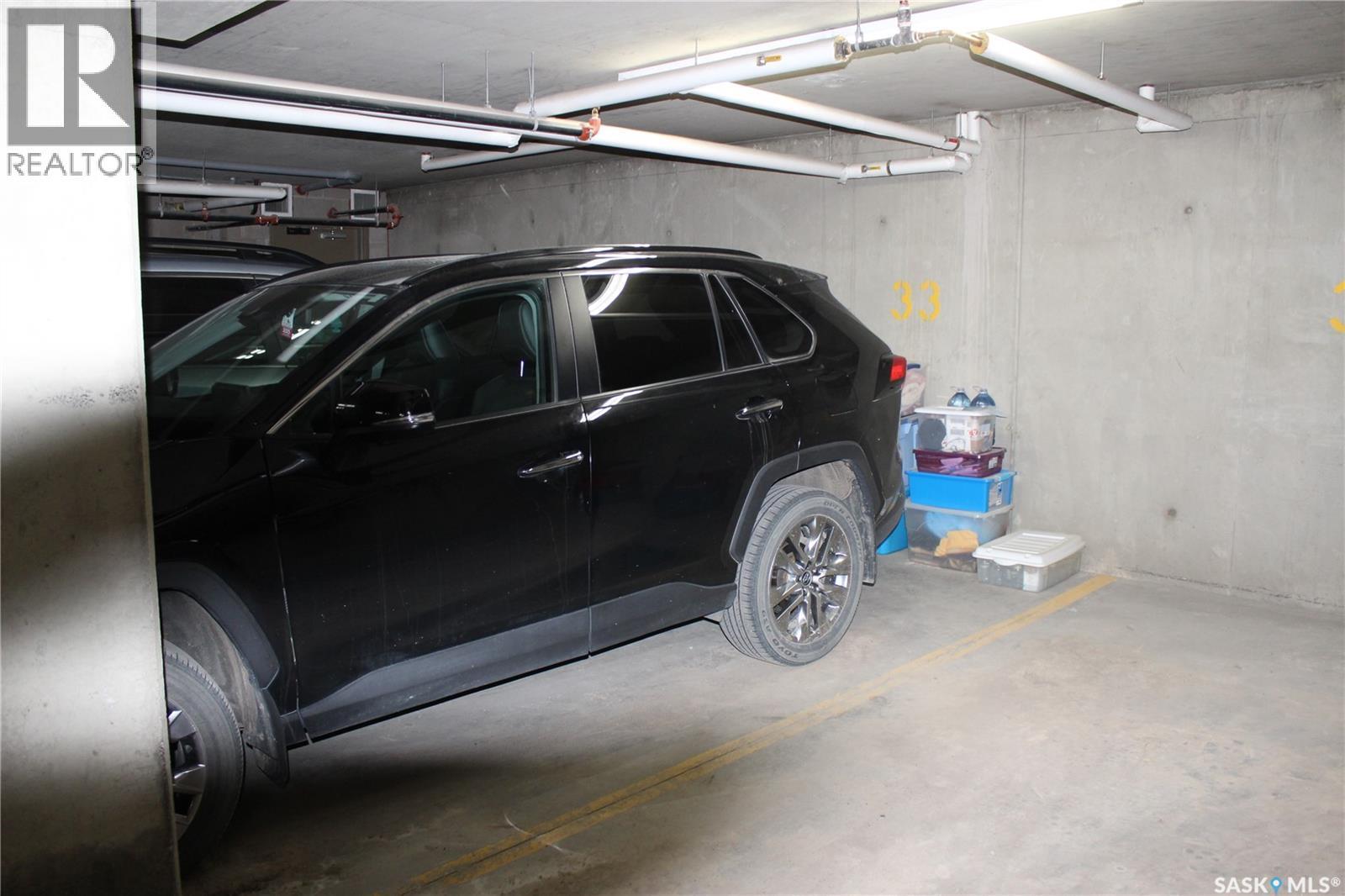 404 820 5Th Street Ne, Weyburn, SK - Indoor Photo Showing Garage