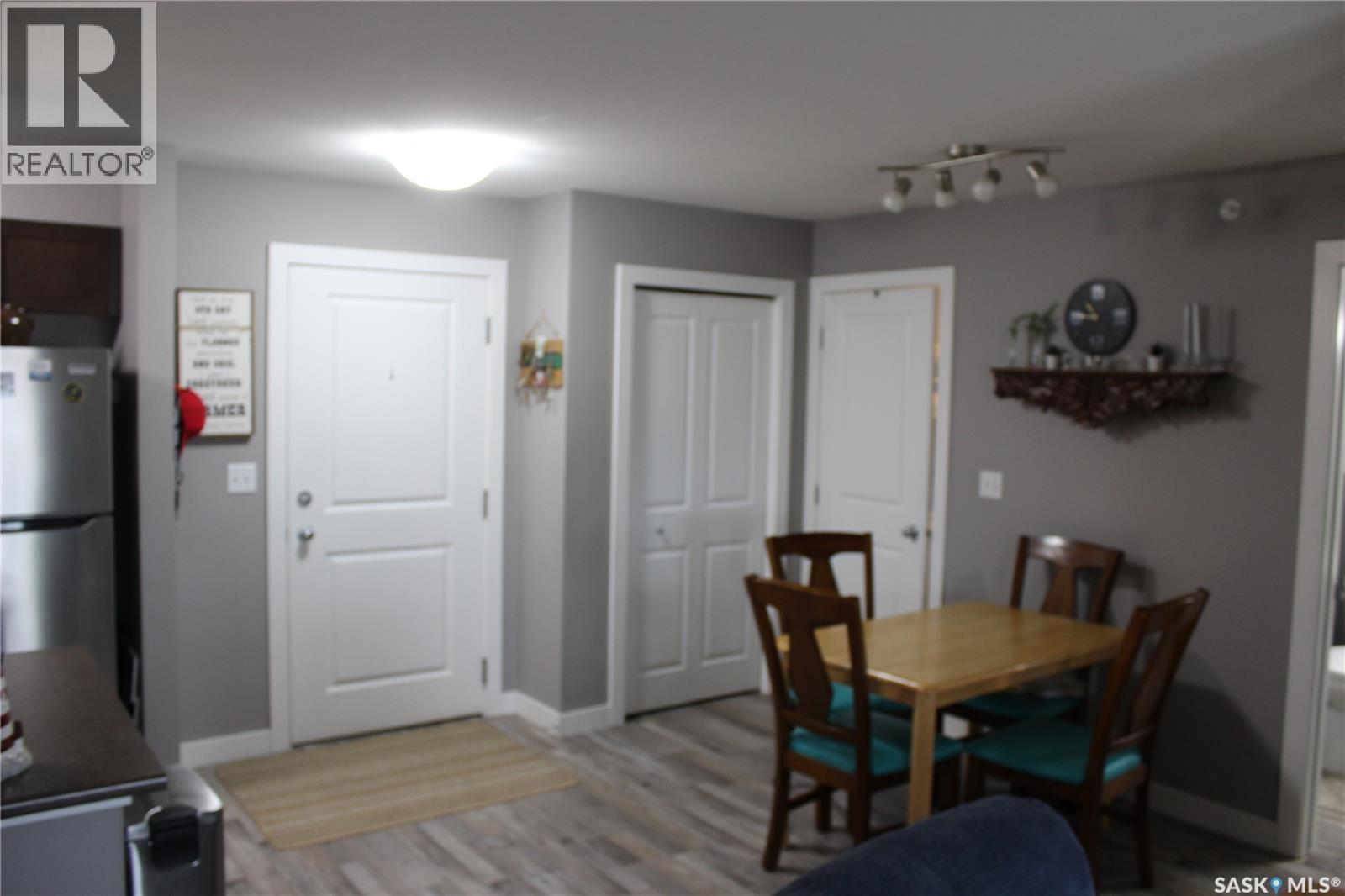 404 820 5Th Street Ne, Weyburn, SK - Indoor Photo Showing Dining Room