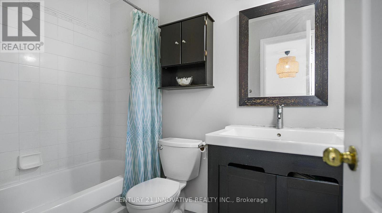 1730 Silver Maple Drive, Pickering, ON - Indoor Photo Showing Bathroom