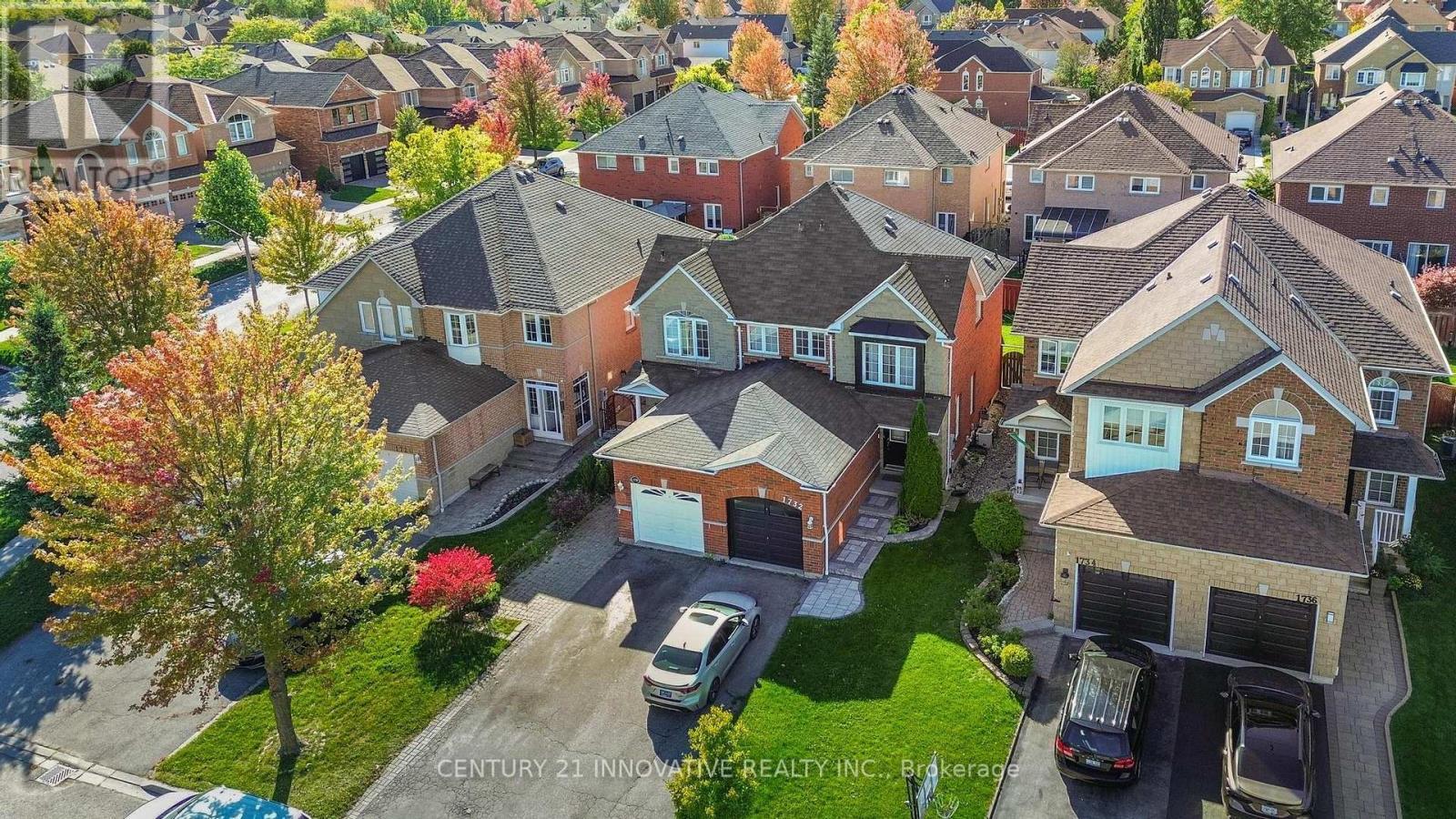 1730 Silver Maple Drive, Pickering, ON - Outdoor With Facade