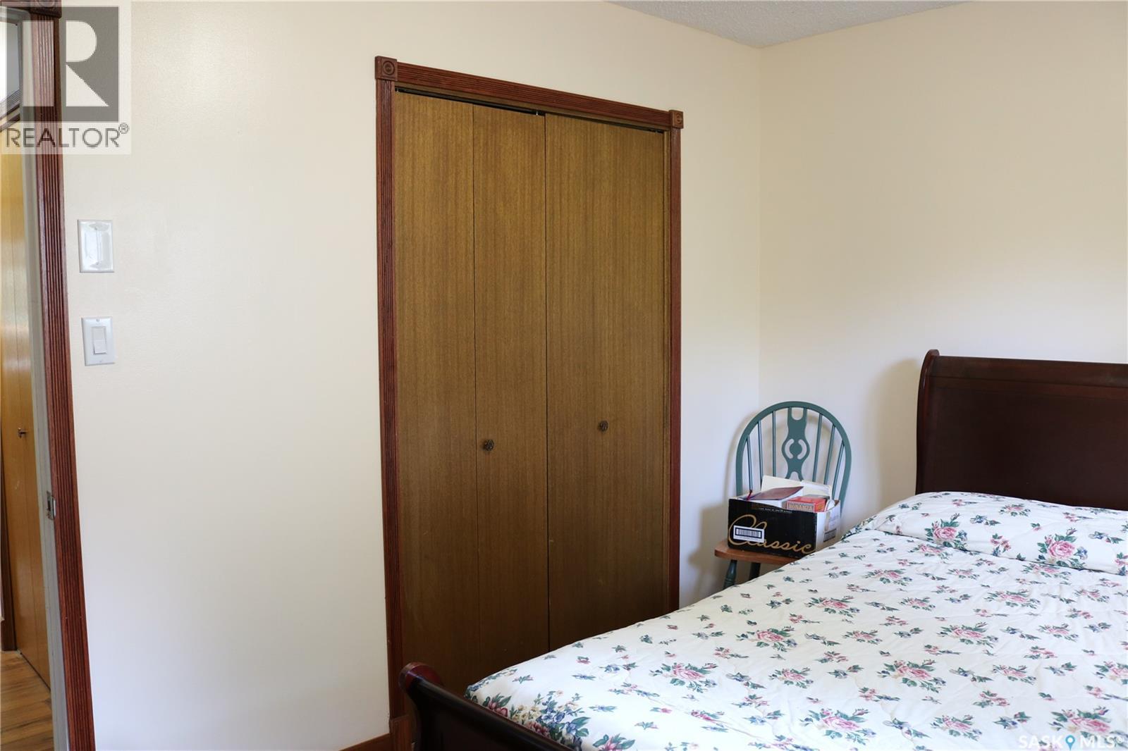 211 Pipestone Avenue, Wawota, SK - Indoor Photo Showing Bedroom