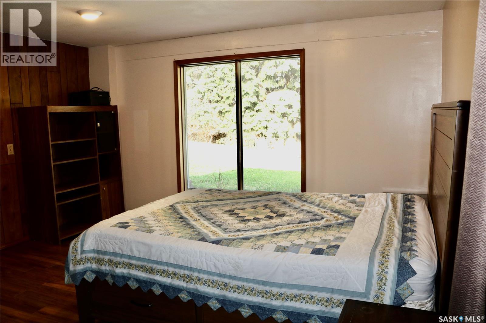 211 Pipestone Avenue, Wawota, SK - Indoor Photo Showing Bedroom