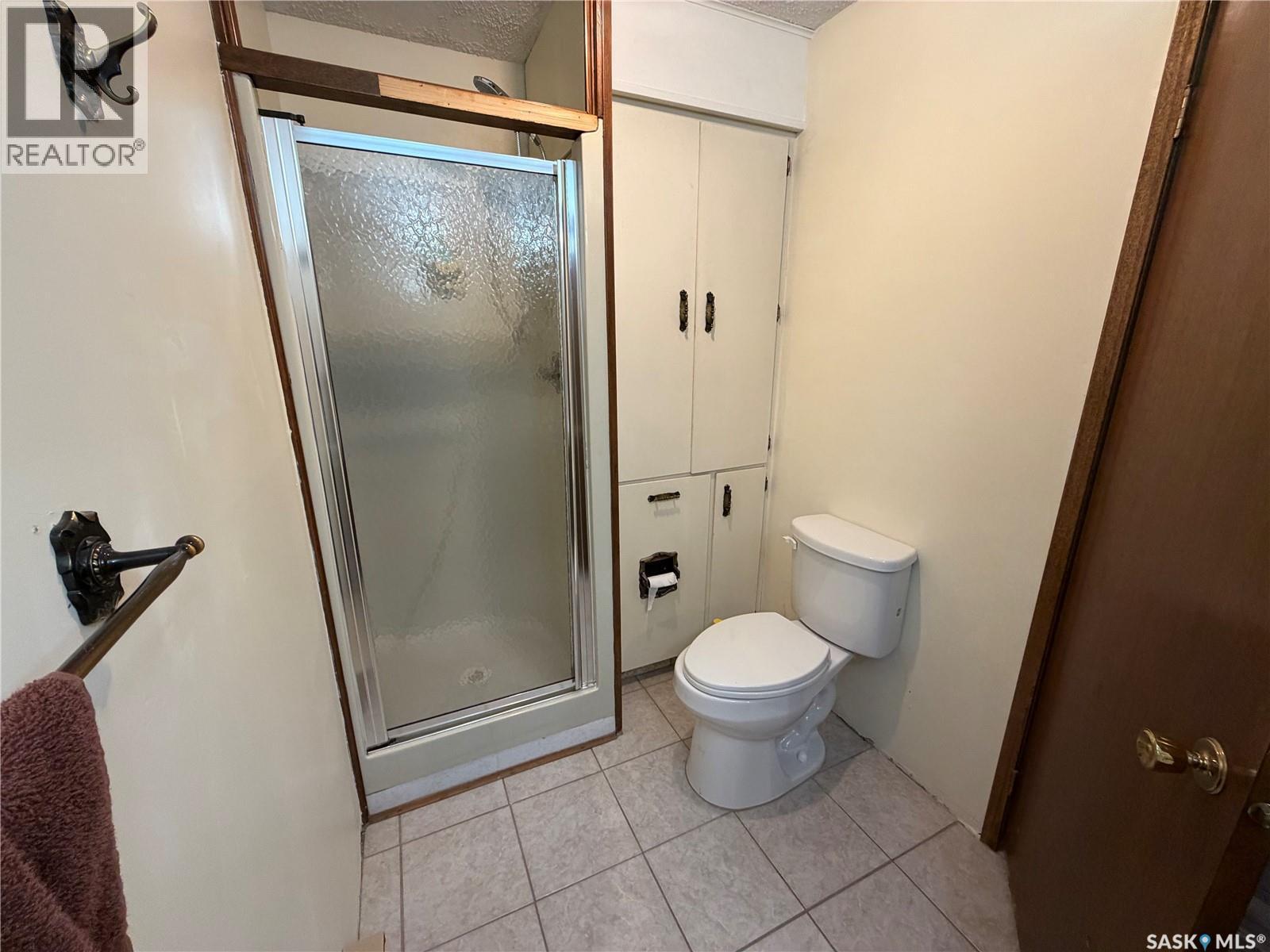 211 Pipestone Avenue, Wawota, SK - Indoor Photo Showing Bathroom