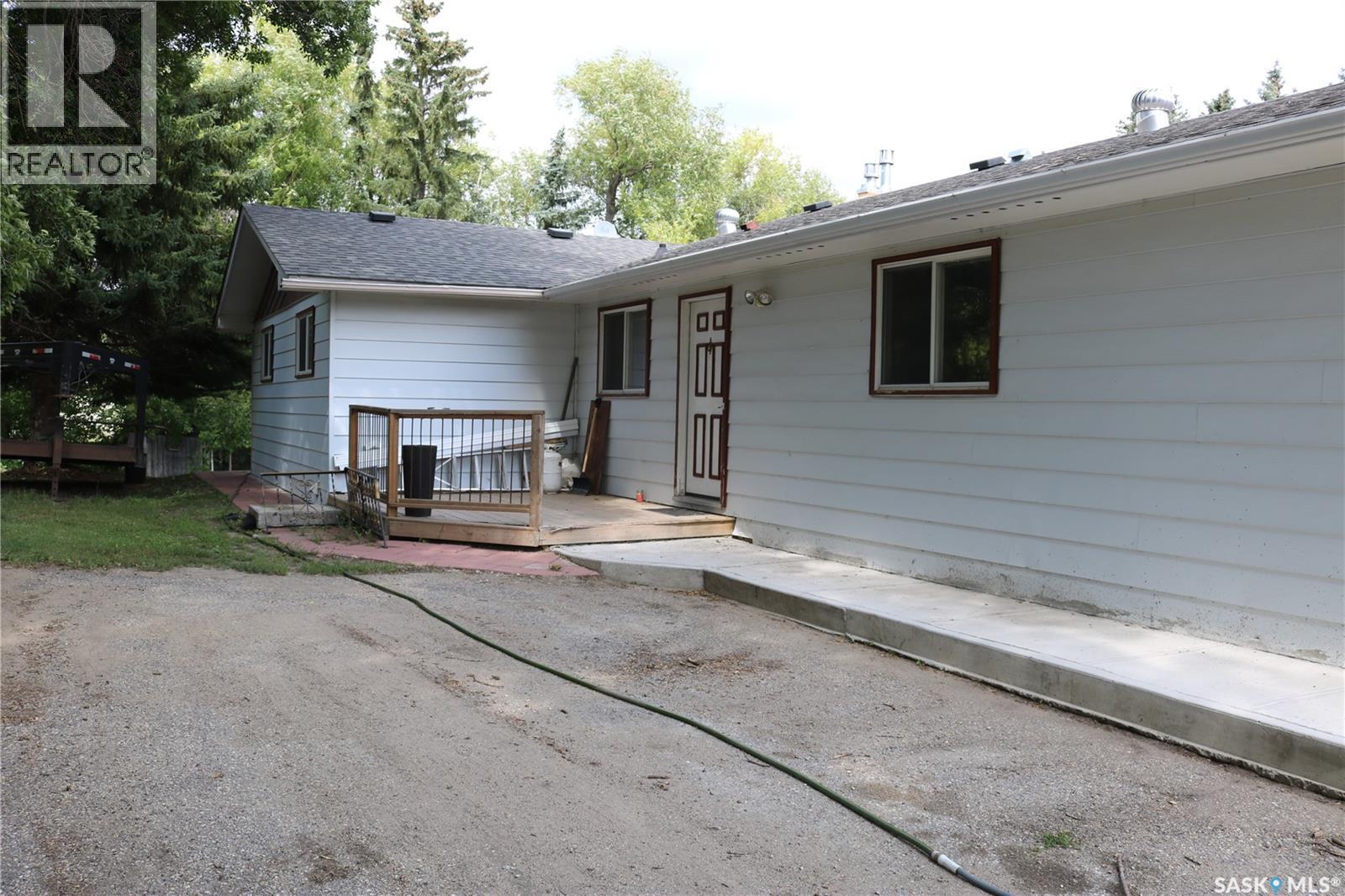 211 Pipestone Avenue, Wawota, SK - Outdoor With Exterior