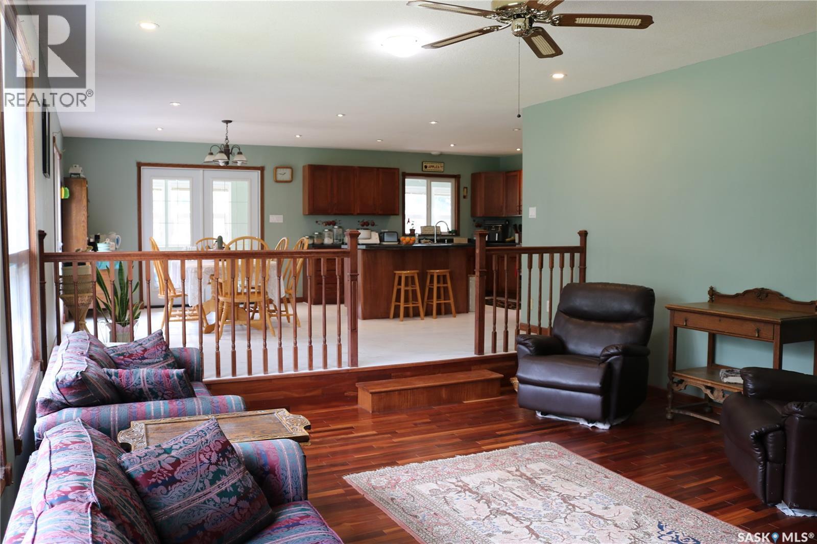 211 Pipestone Avenue, Wawota, SK - Indoor