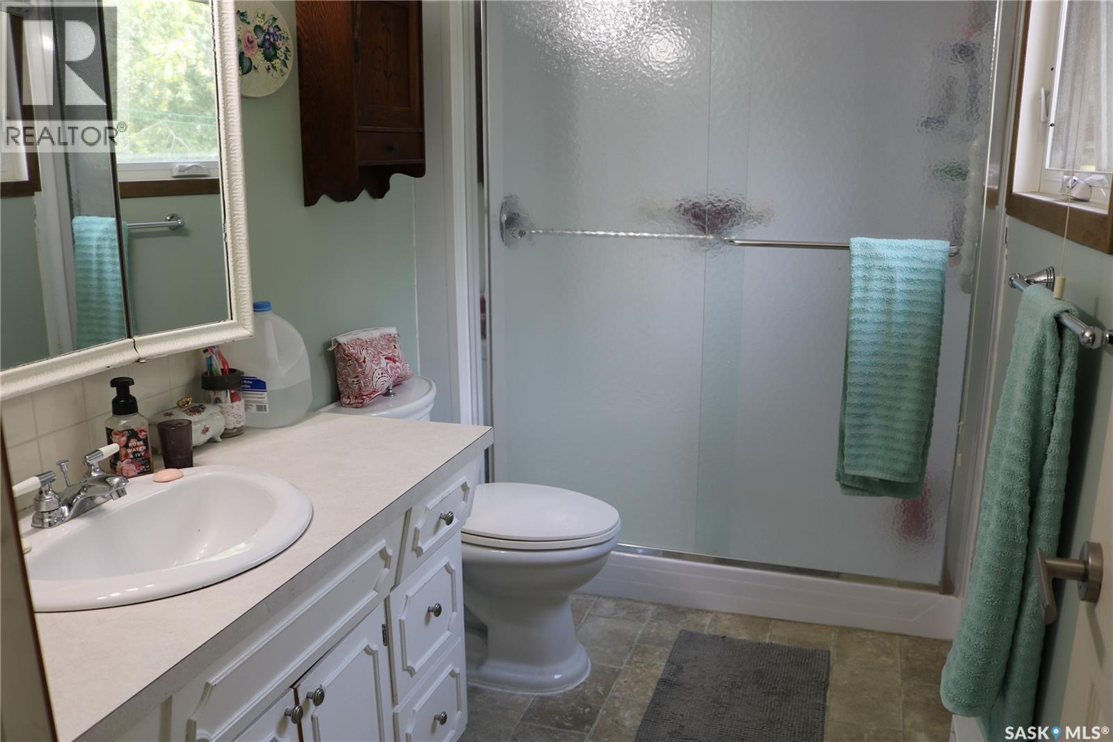 211 Pipestone Avenue, Wawota, SK - Indoor Photo Showing Bathroom