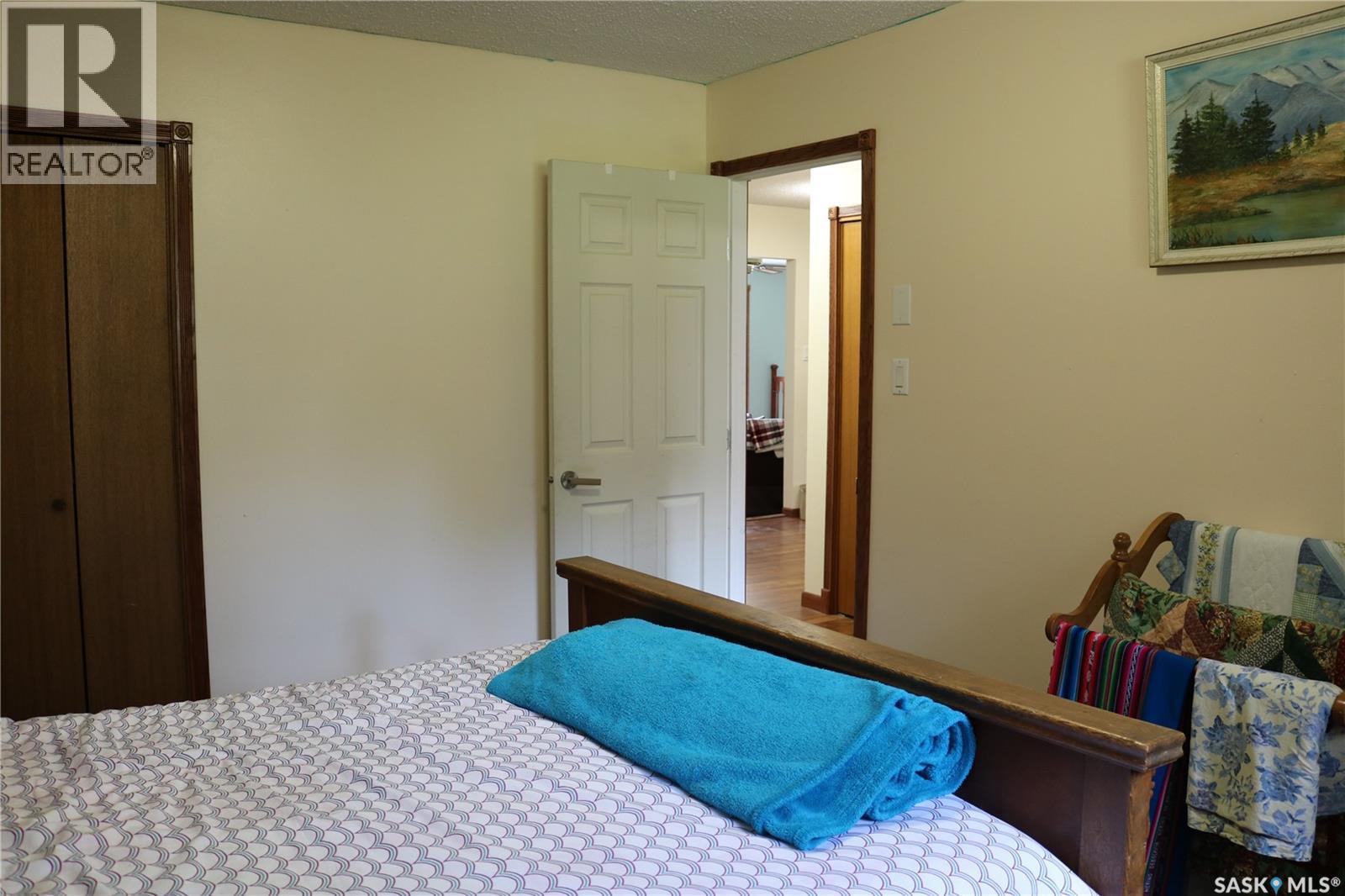 211 Pipestone Avenue, Wawota, SK - Indoor Photo Showing Bedroom