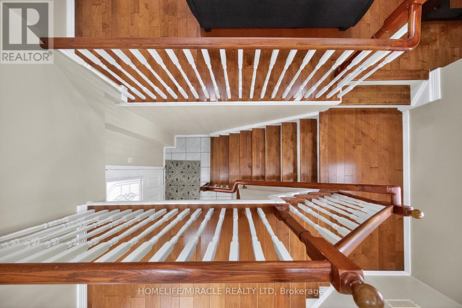 5342 Crane Court, Mississauga, ON - Indoor