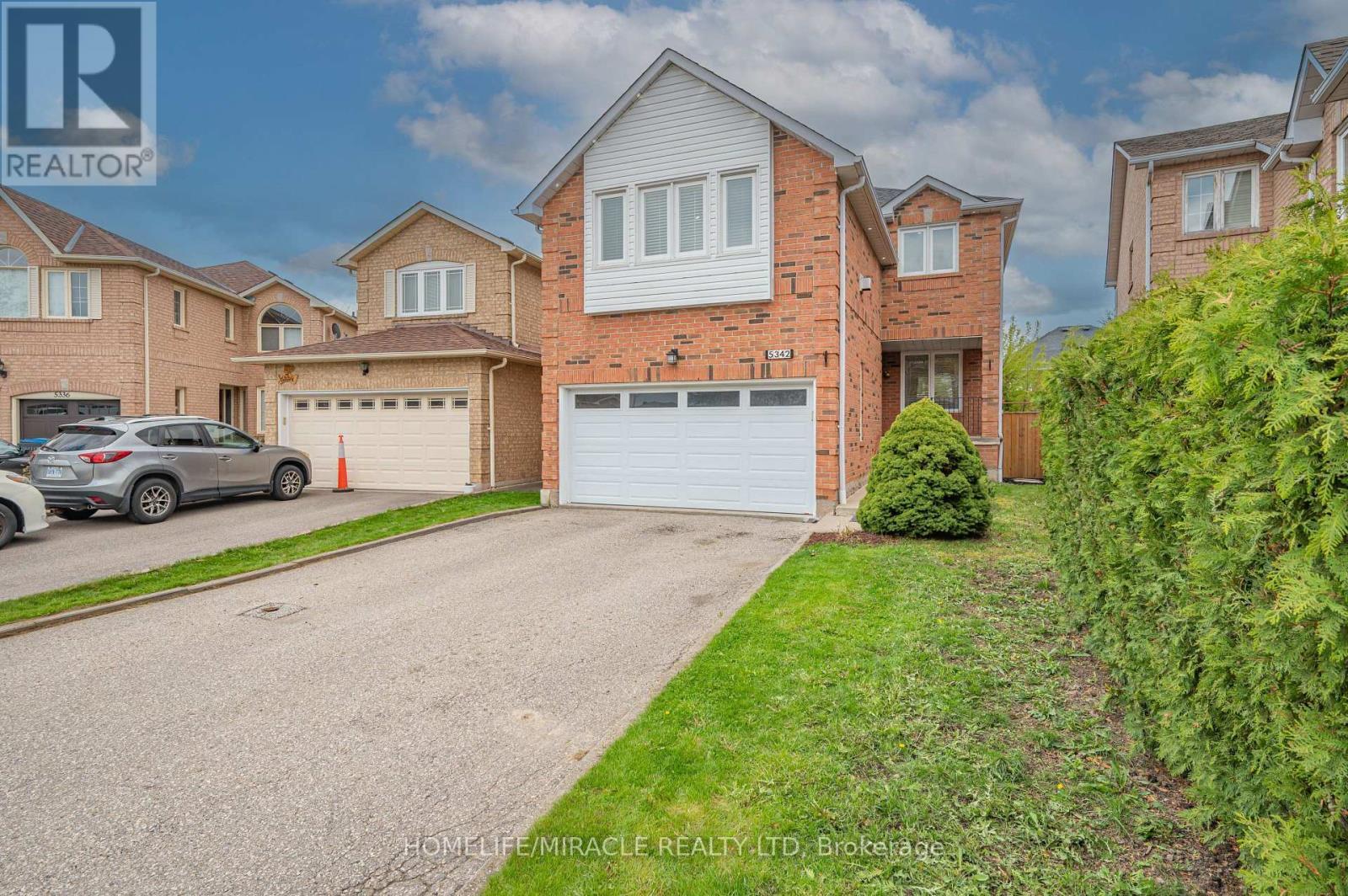 5342 Crane Court, Mississauga, ON - Outdoor With Facade