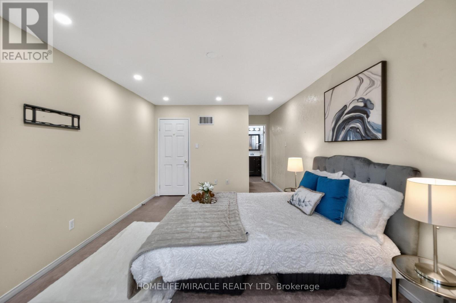 5342 Crane Court, Mississauga, ON - Indoor Photo Showing Bedroom
