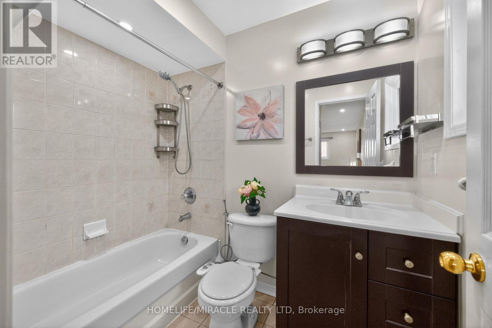 5342 Crane Court, Mississauga, ON - Indoor Photo Showing Bathroom
