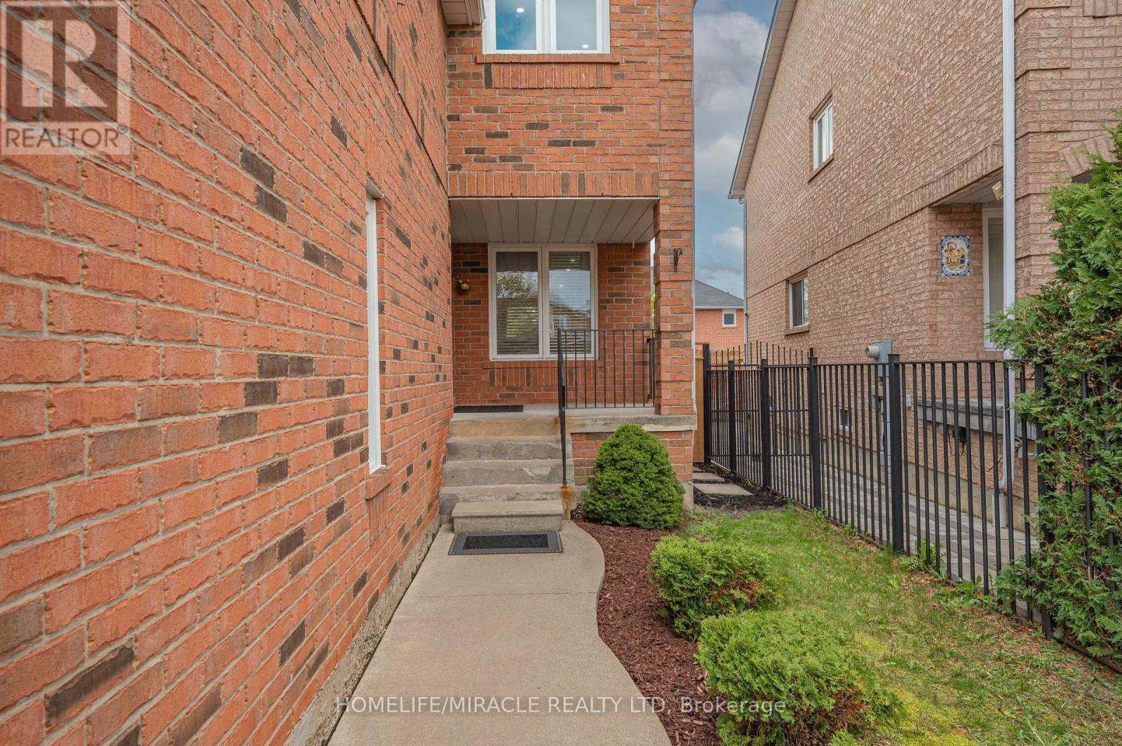5342 Crane Court, Mississauga, ON - Outdoor With Exterior
