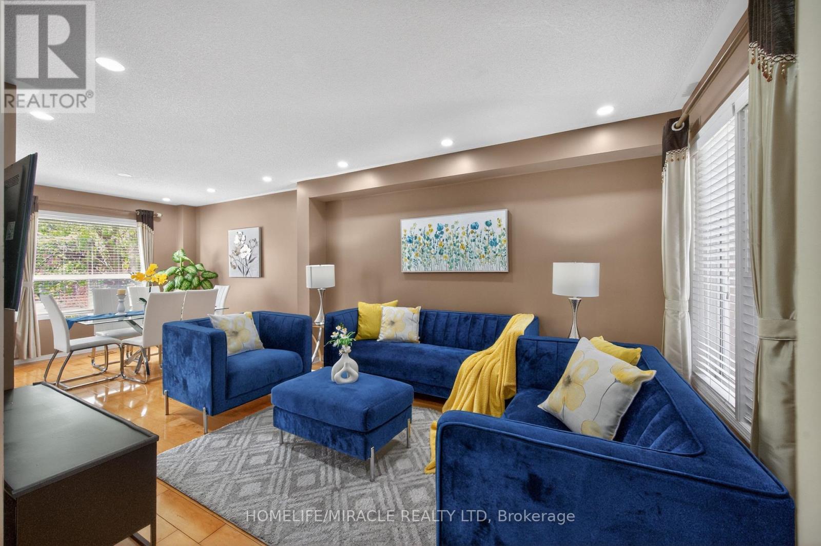5342 Crane Court, Mississauga, ON - Indoor Photo Showing Living Room