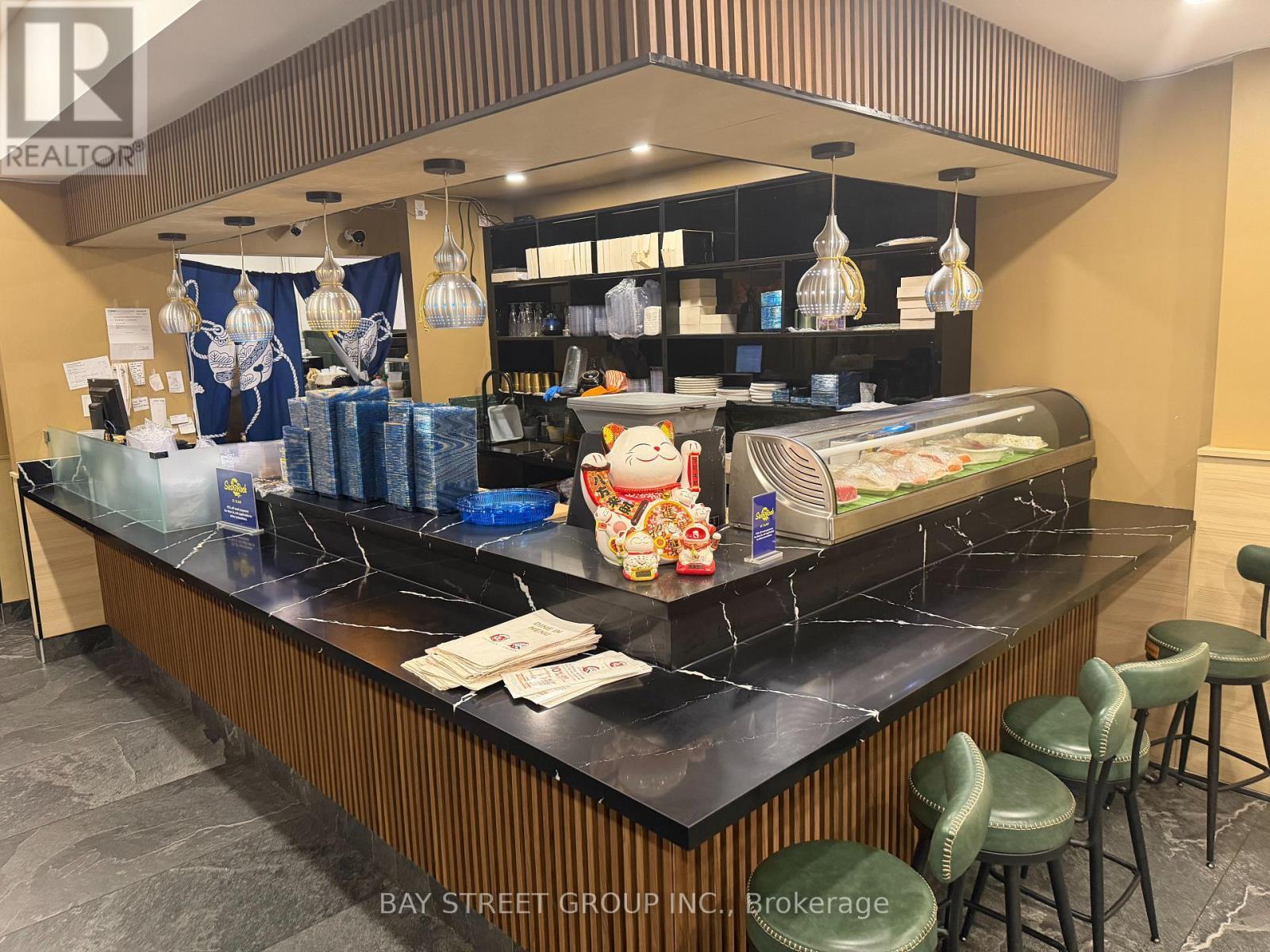 48 St Clair Avenue E, Toronto, ON
