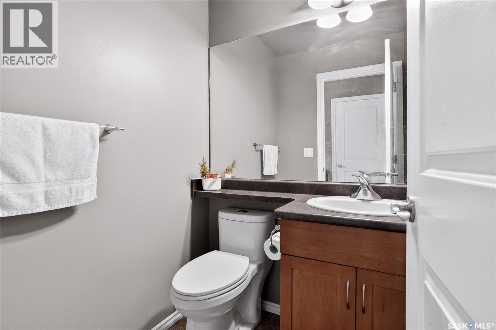 201 105 Lynd Crescent, Saskatoon, SK - Indoor Photo Showing Bathroom