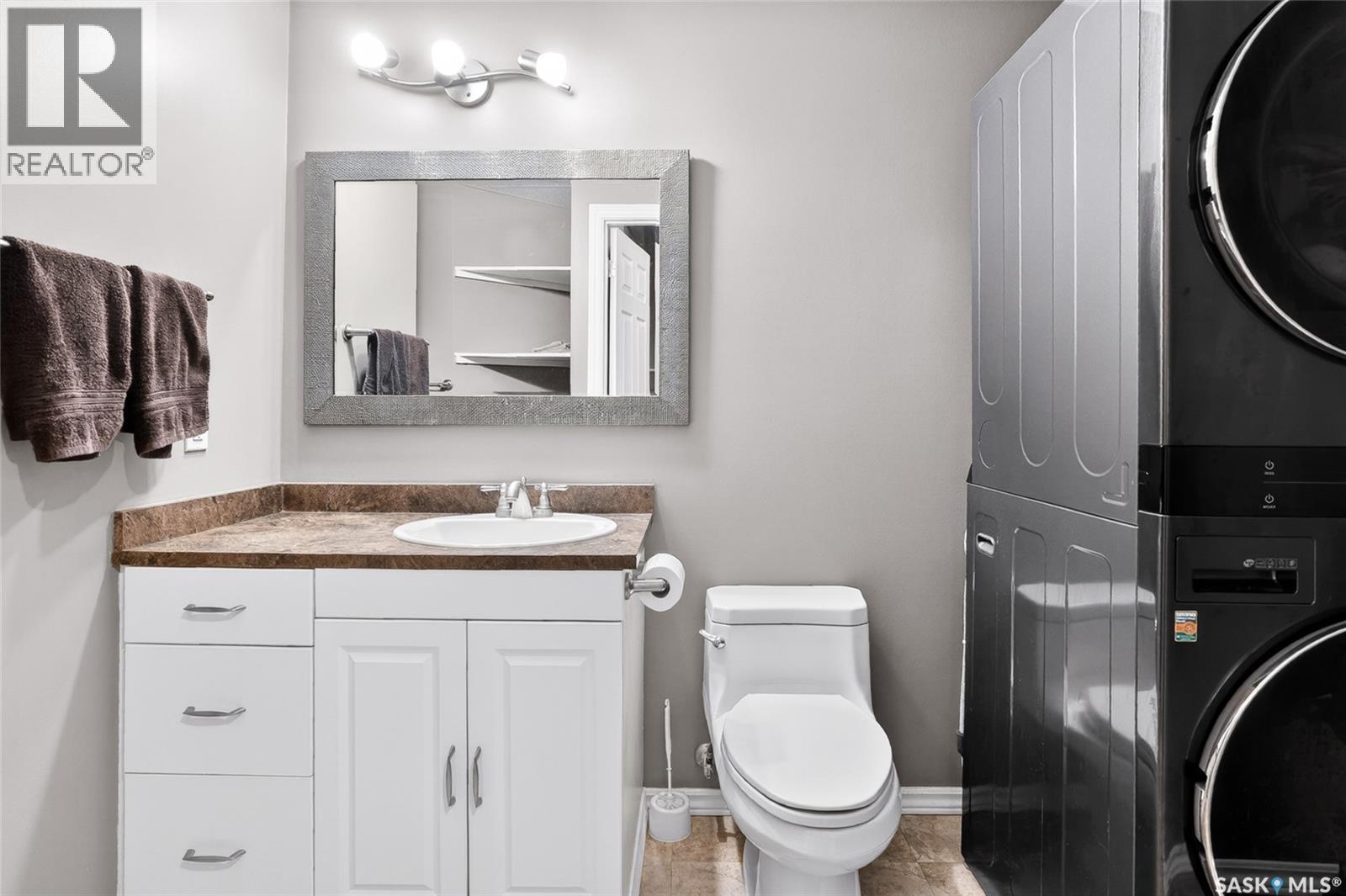 201 105 Lynd Crescent, Saskatoon, SK - Indoor