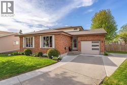 315 OAKLEA COURT Sarnia, ON N7S 5Y9