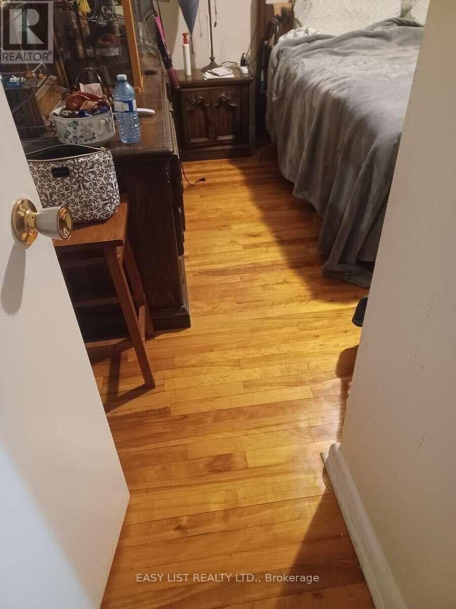 2218 Iris Street, Ottawa, ON - Indoor