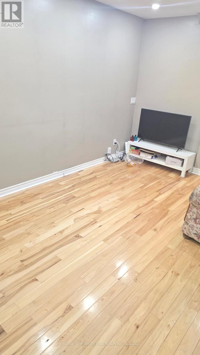 4136 Clevedon Drive, Mississauga, ON - Indoor Photo Showing Other Room