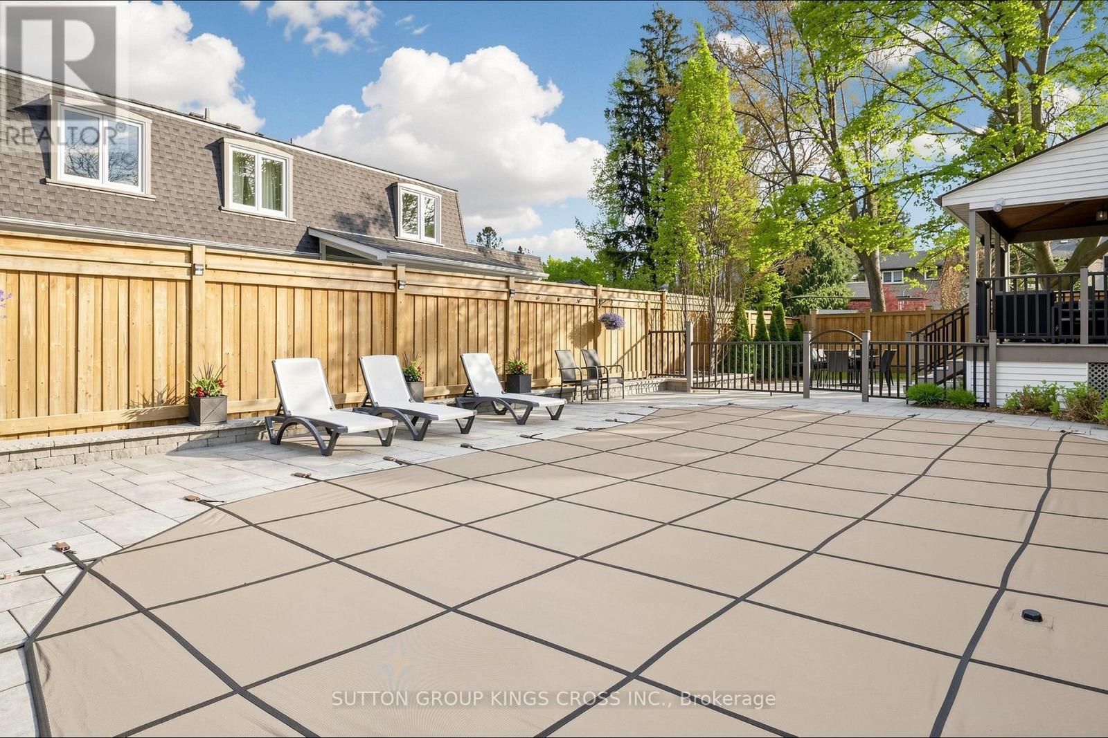 360 Isabella Avenue, Mississauga, ON - Outdoor With In Ground Pool