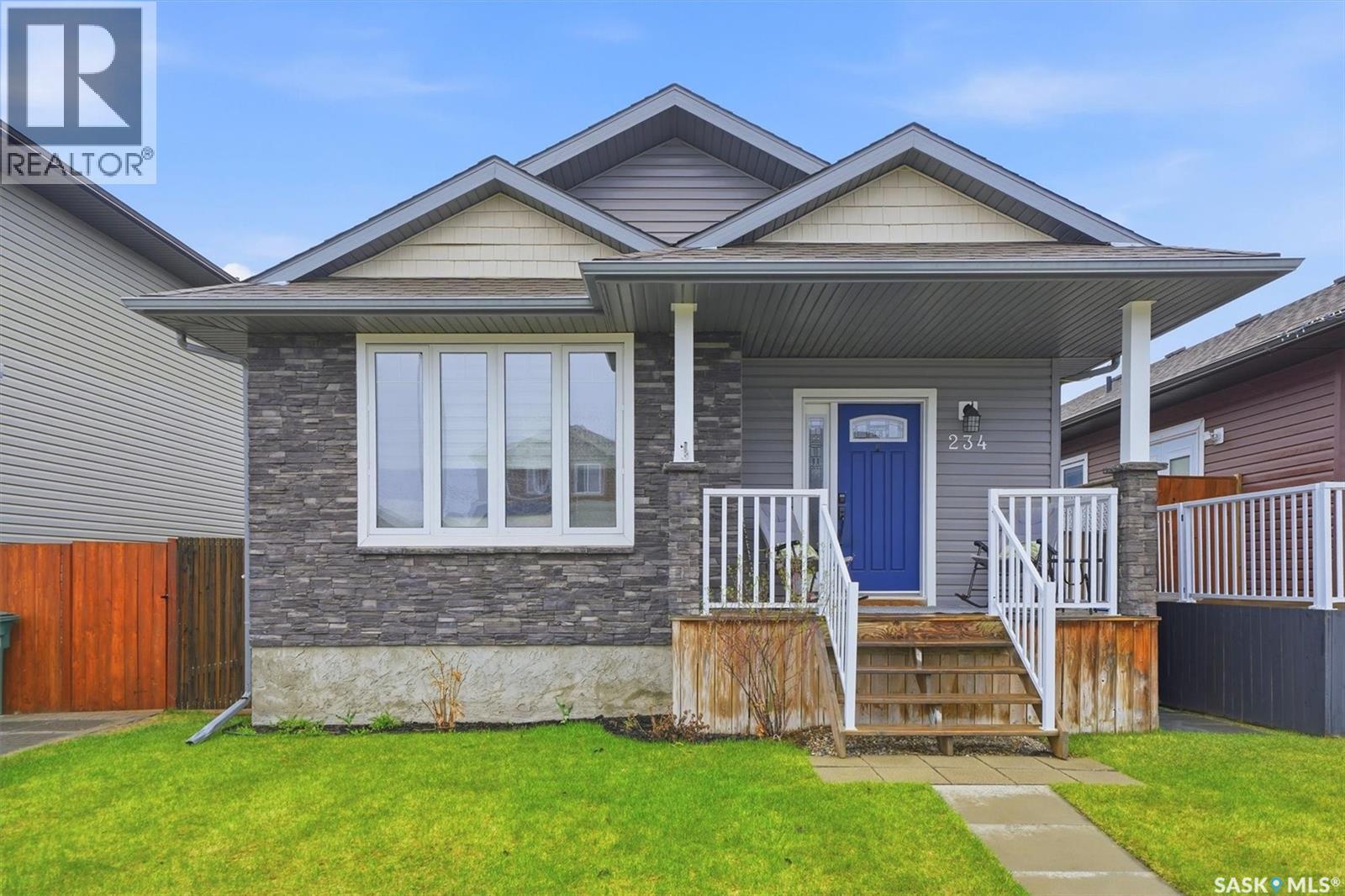 234 Klassen Crescent, Saskatoon, SK - Outdoor
