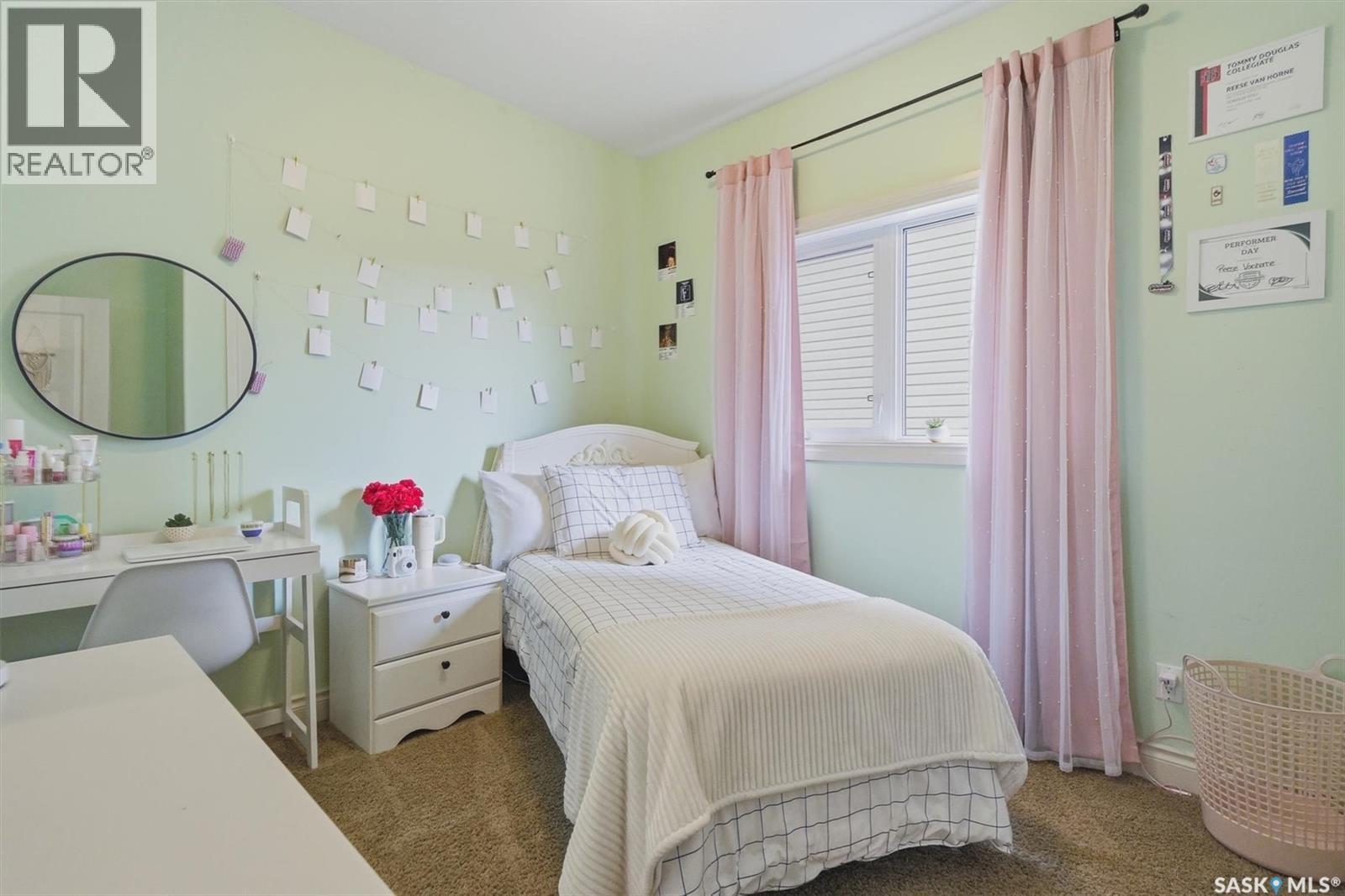 234 Klassen Crescent, Saskatoon, SK - Indoor Photo Showing Bedroom
