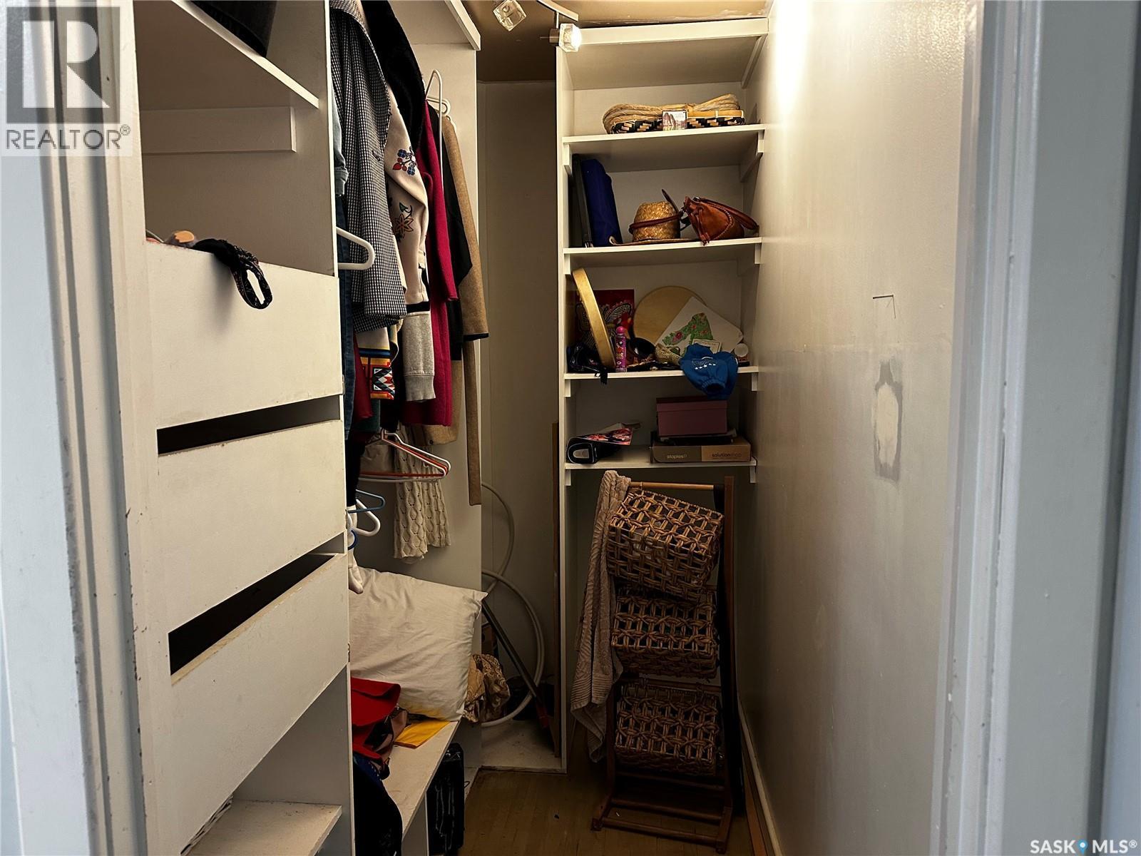 1175 Wallace Street, Regina, SK - Indoor
