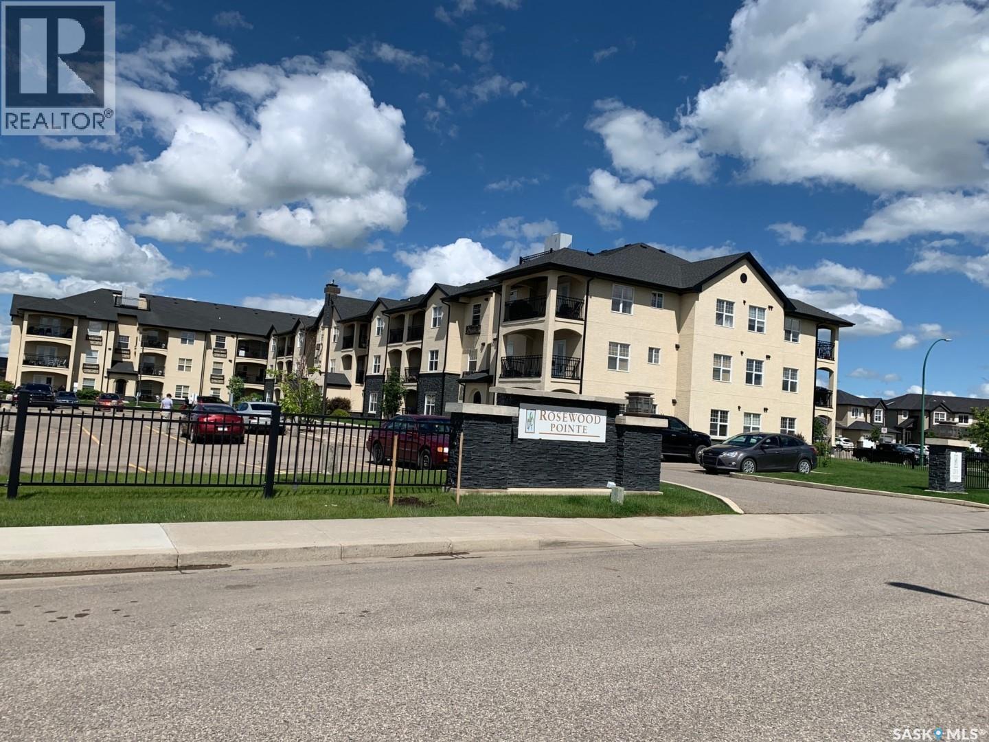 207 211 Ledingham Street, Saskatoon, SK - Outdoor With Facade