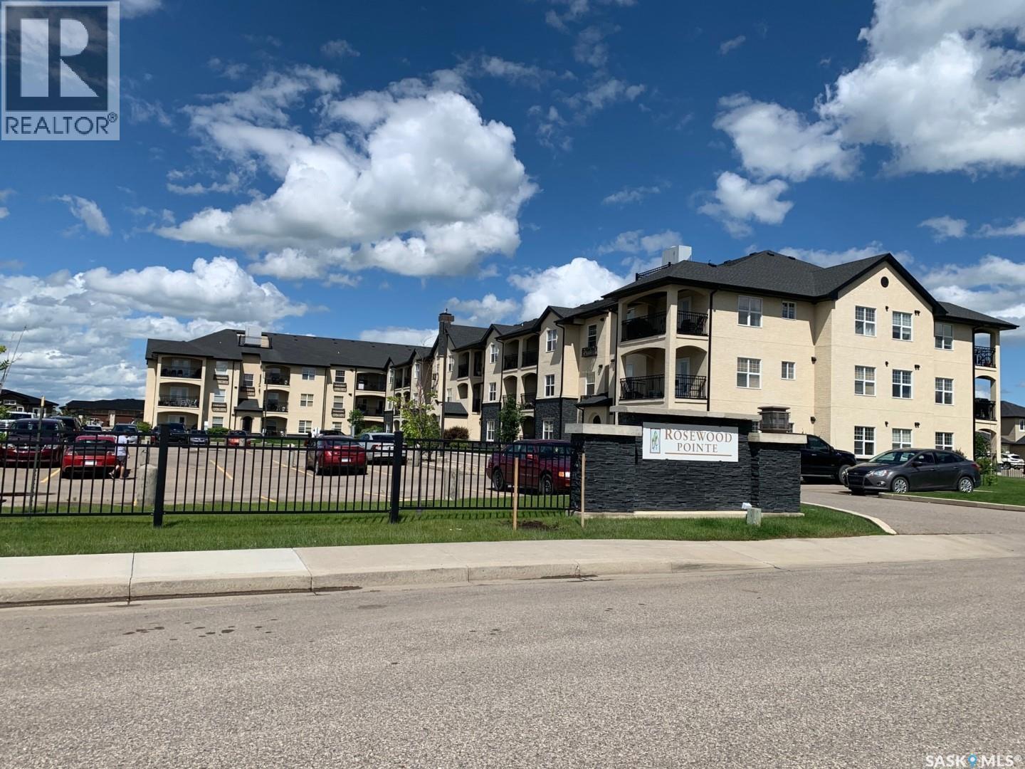 207 211 Ledingham Street, Saskatoon, SK - Outdoor With Facade