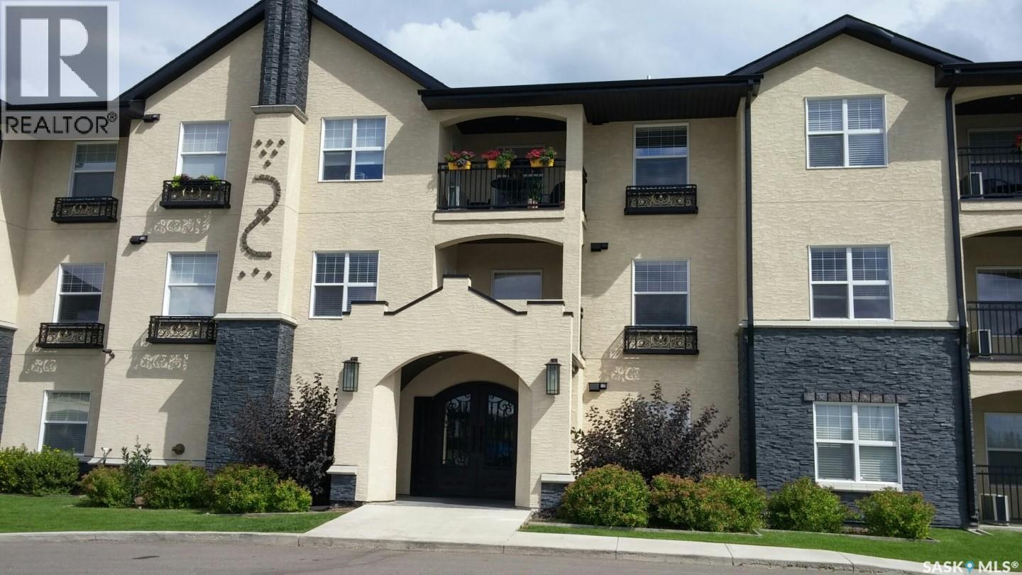 207 211 Ledingham Street, Saskatoon, SK - Outdoor With Facade