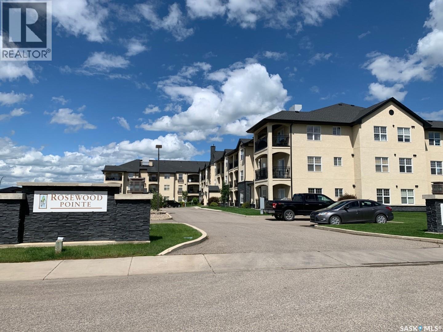 207 211 Ledingham Street, Saskatoon, SK - Outdoor With Facade