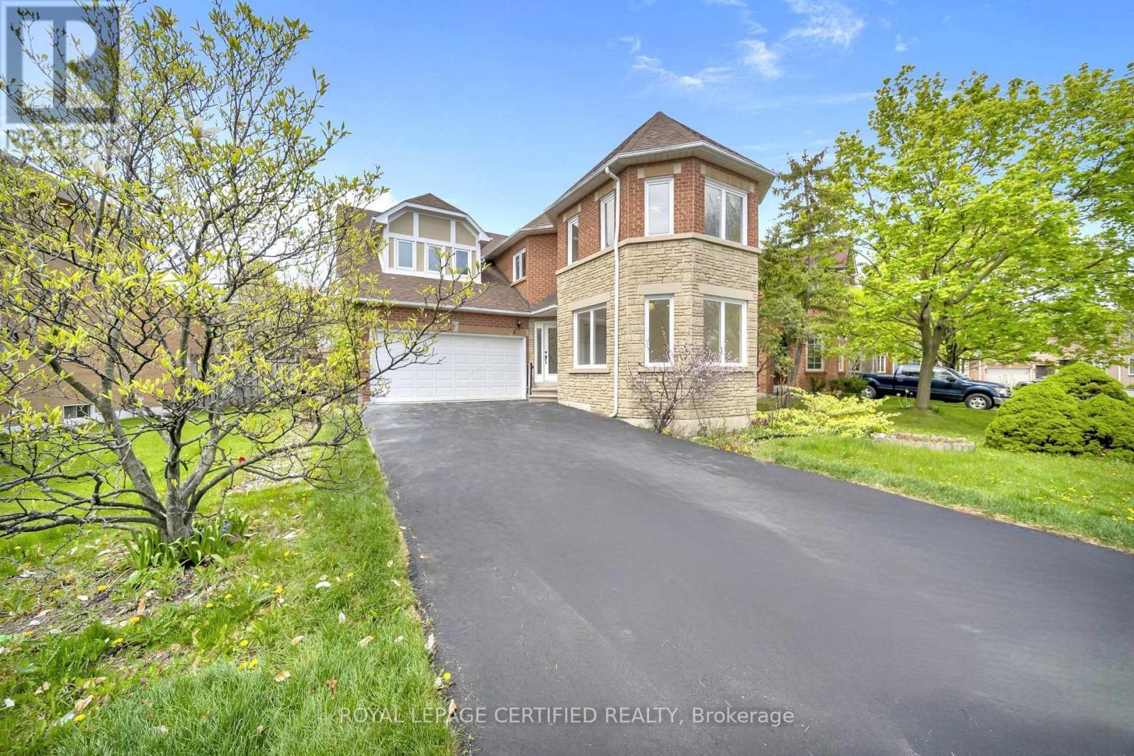 5016 Natkarni Crescent, Mississauga, ON - Outdoor