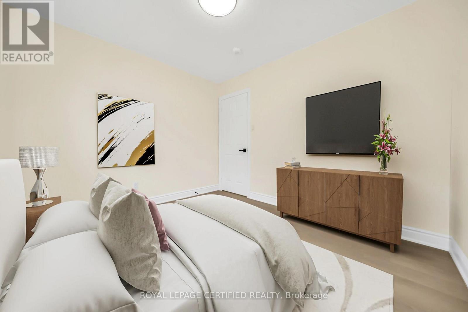 5016 Natkarni Crescent, Mississauga, ON - Indoor Photo Showing Bedroom