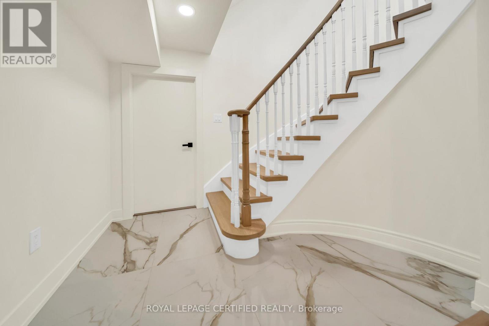 5016 Natkarni Crescent, Mississauga, ON - Indoor Photo Showing Other Room
