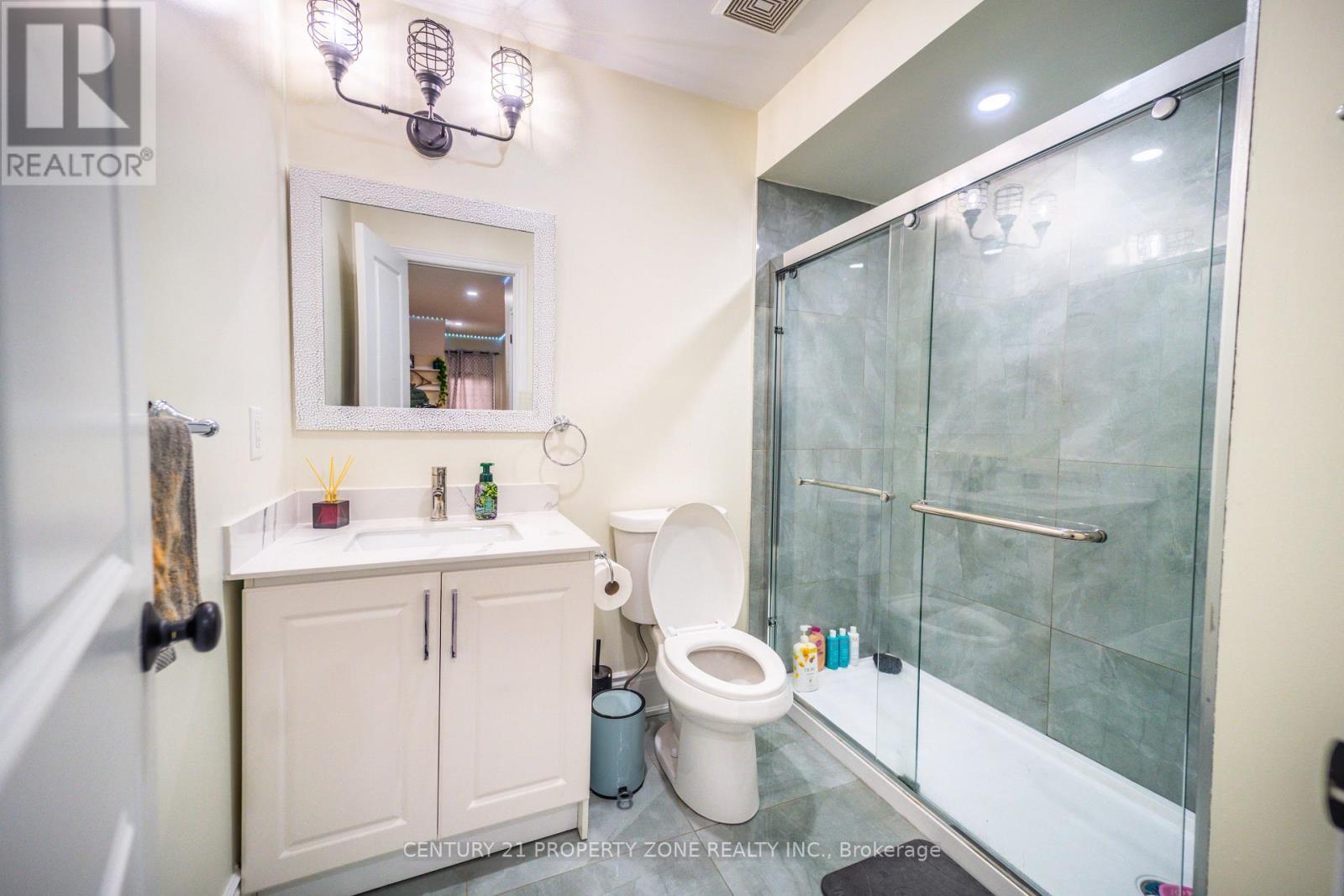 62 Impulse Circle, Brampton, ON - Indoor Photo Showing Bathroom