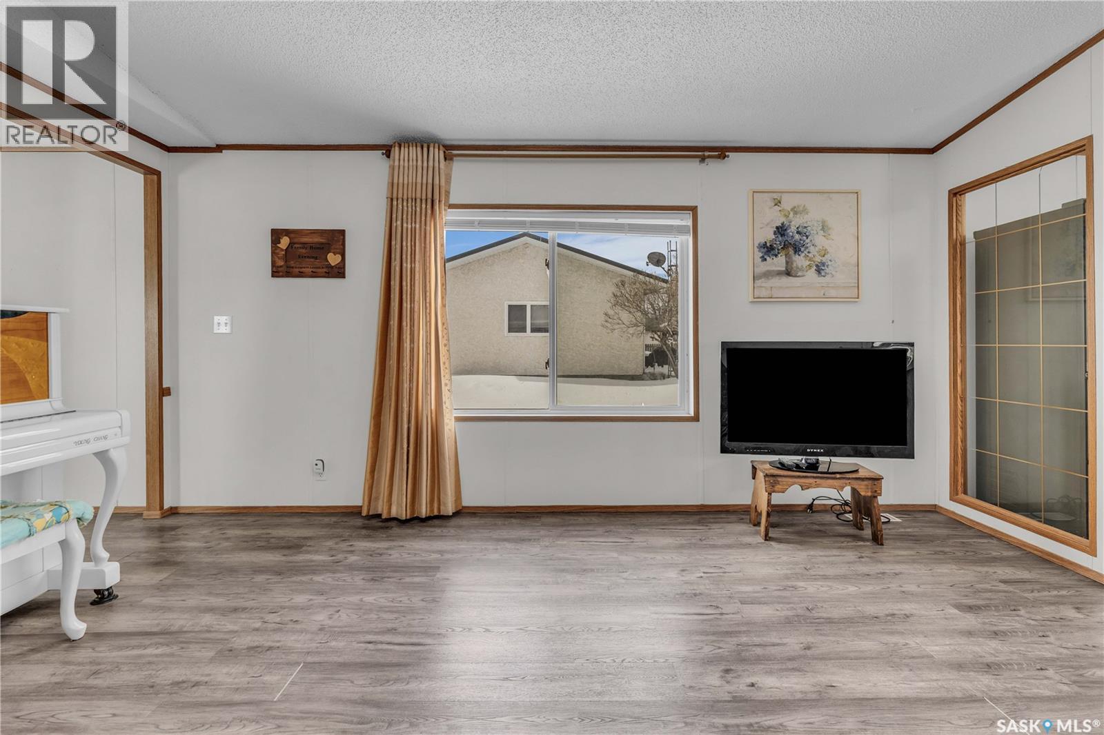 208 Tyvan Street, Francis, SK