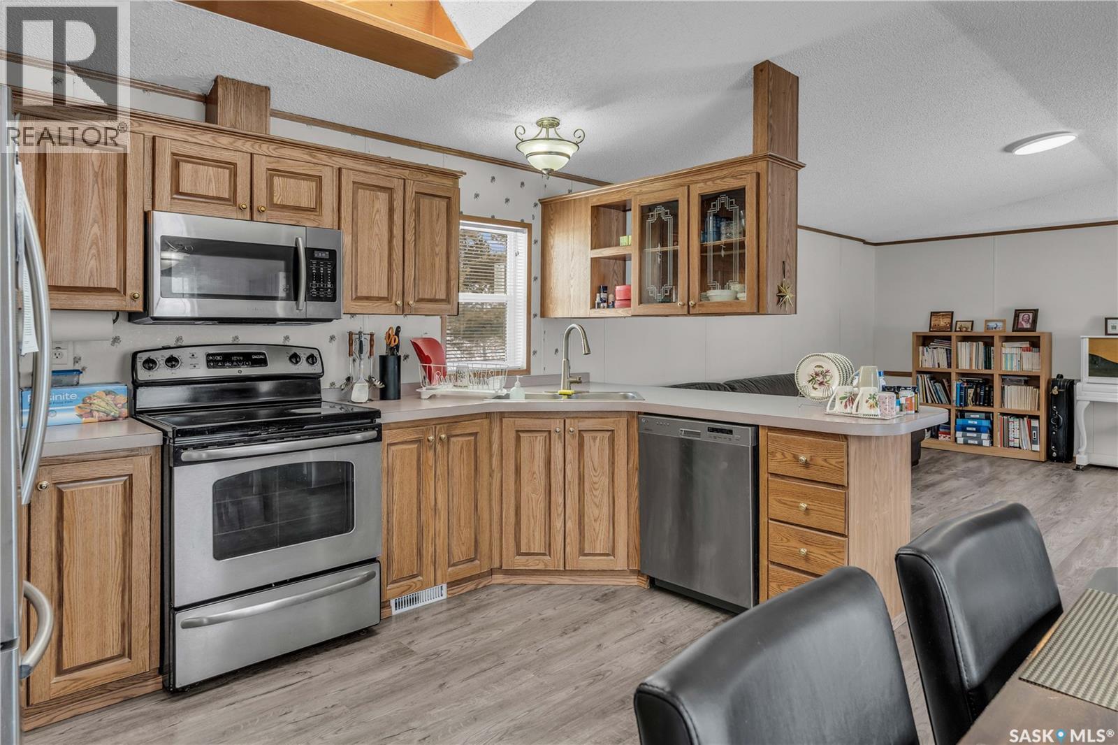 208 Tyvan Street, Francis, SK