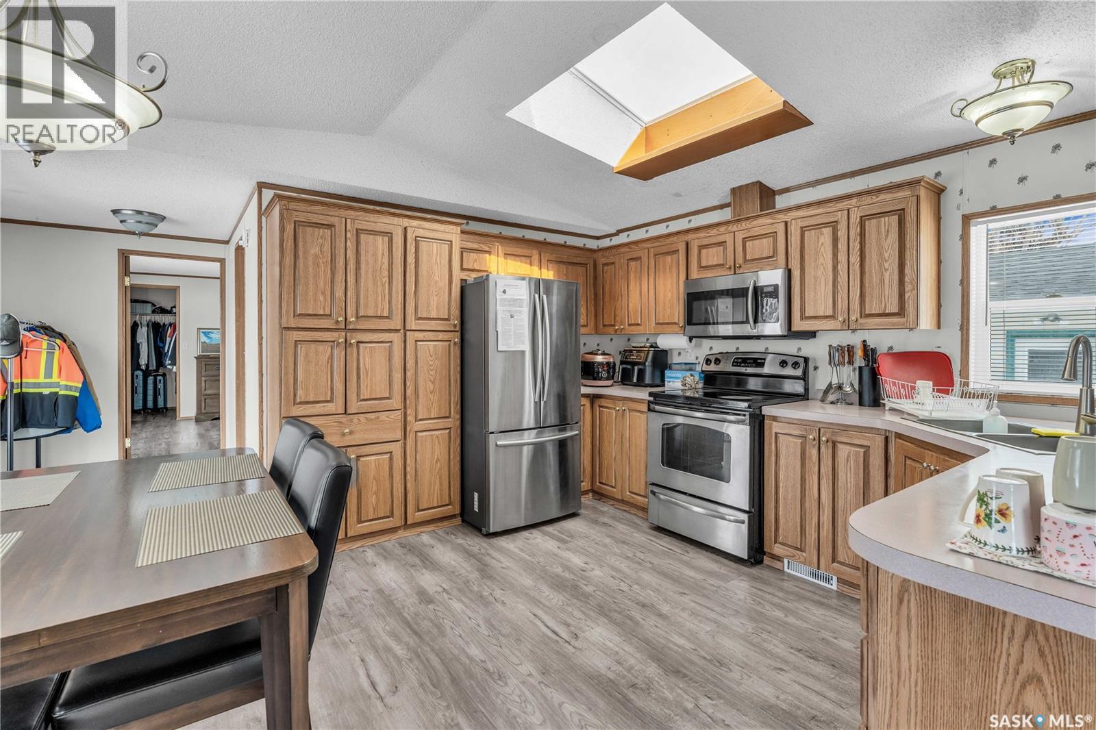 208 Tyvan Street, Francis, SK