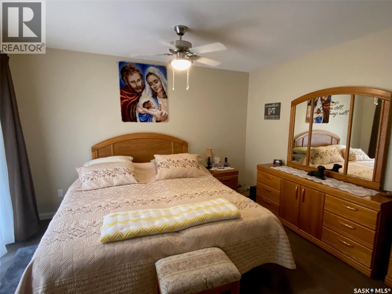 536 Stanley Street, Esterhazy, SK - Indoor Photo Showing Bedroom