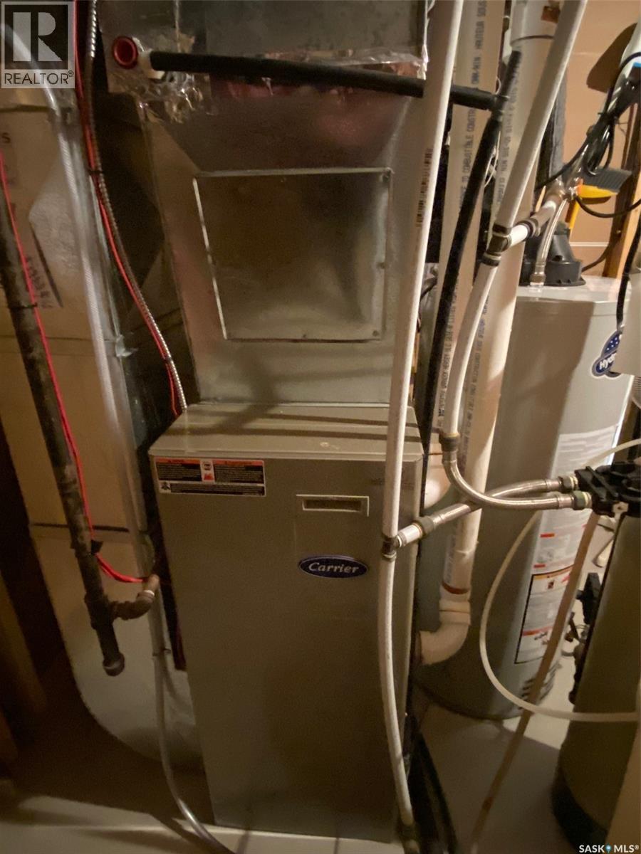536 Stanley Street, Esterhazy, SK - Indoor Photo Showing Basement