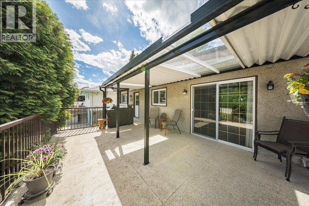 602 Schofield Highway, Warfield, BC - Outdoor With Deck Patio Veranda With Exterior