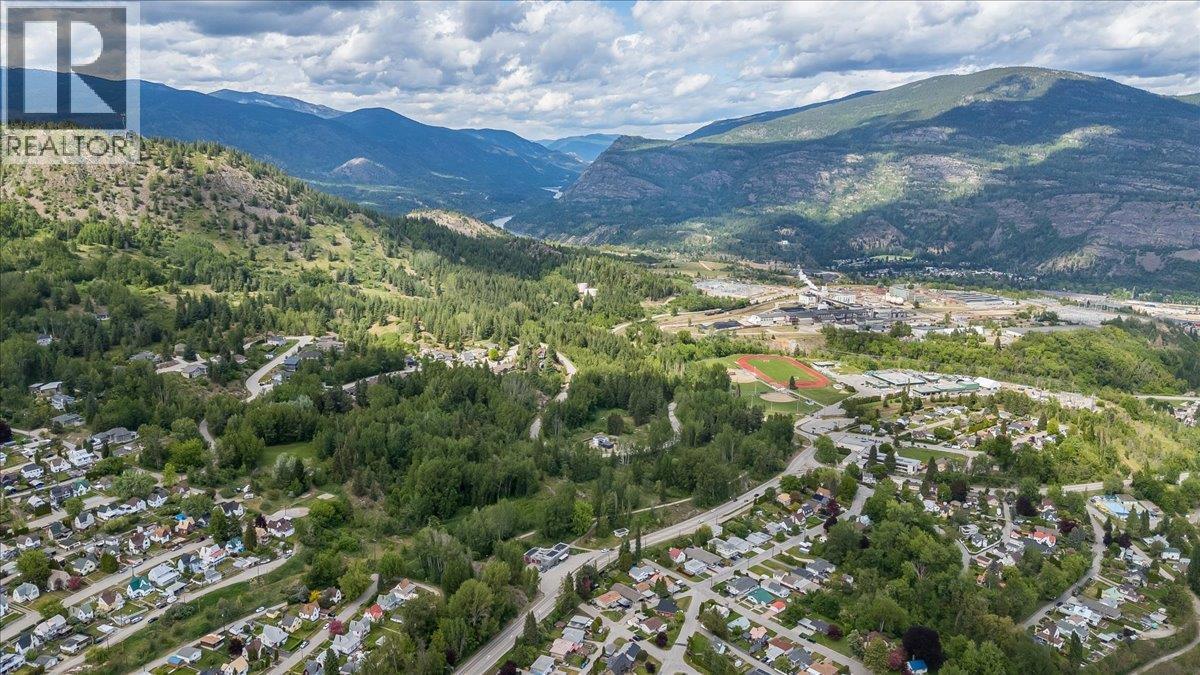 602 Schofield Highway, Warfield, BC - Outdoor With View